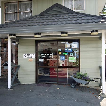 Midway Pacifica Lodge Lower Hutt Buitenkant foto