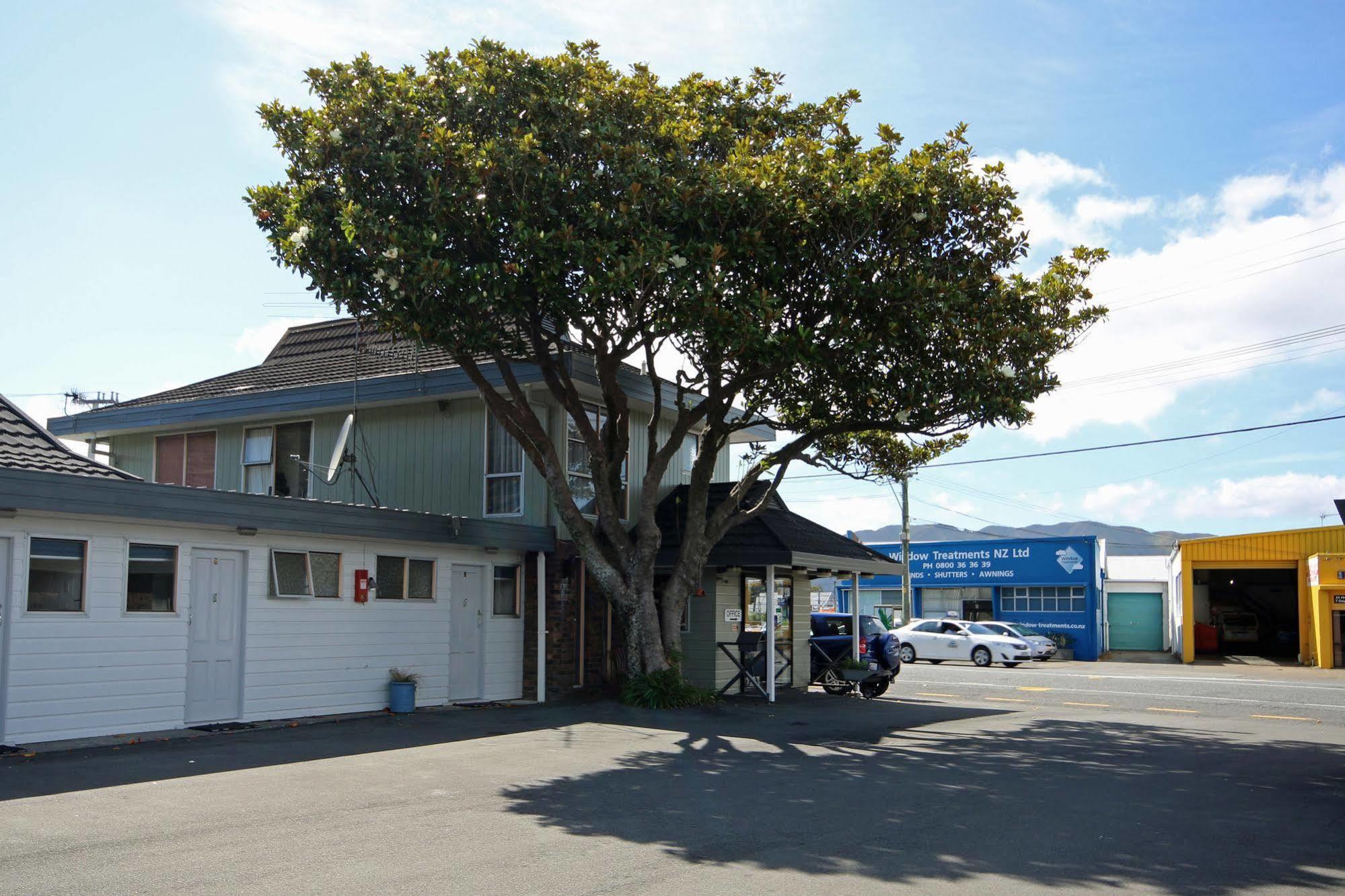 Midway Pacifica Lodge Lower Hutt Buitenkant foto
