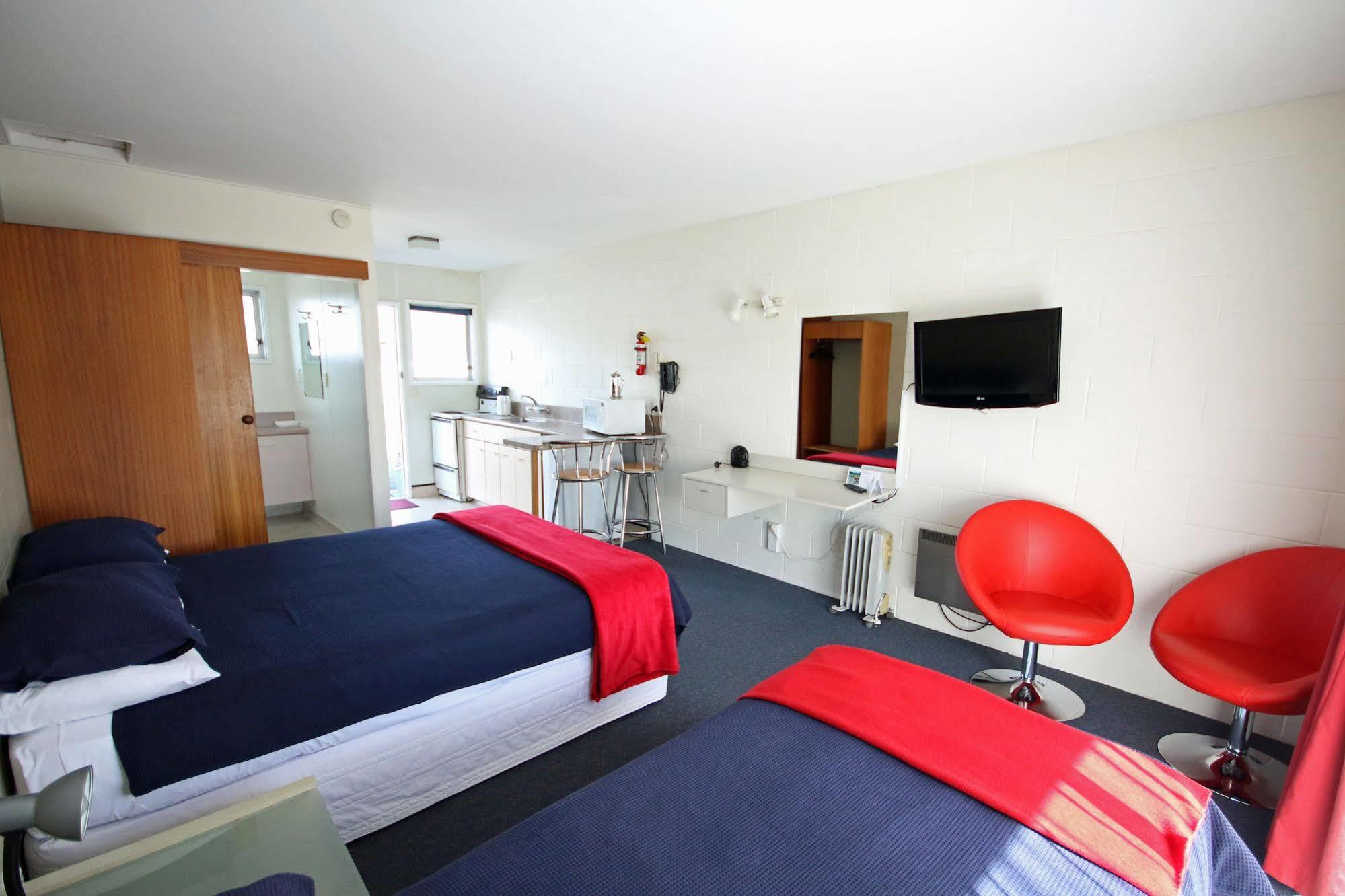 Midway Pacifica Lodge Lower Hutt Buitenkant foto