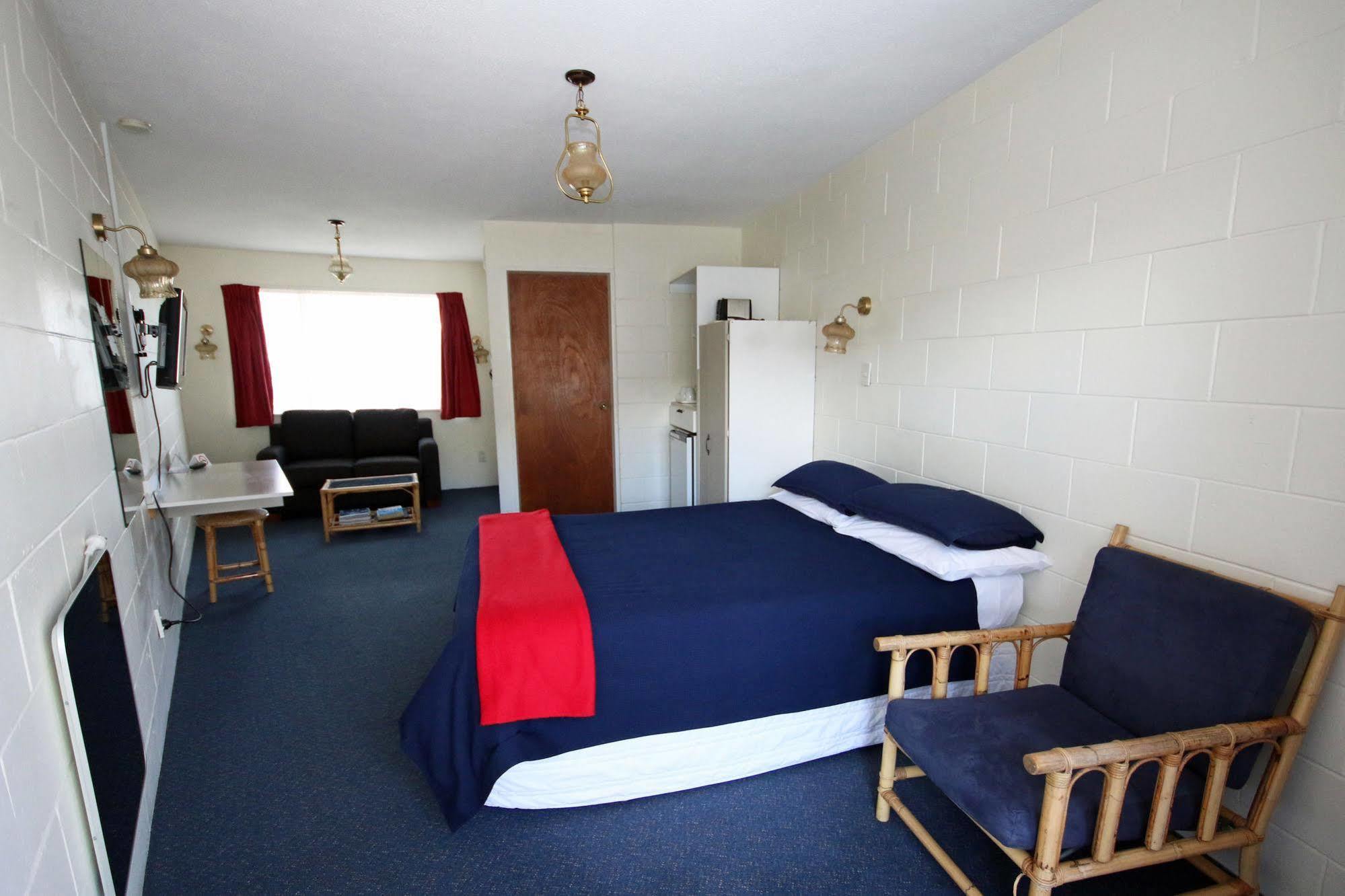 Midway Pacifica Lodge Lower Hutt Buitenkant foto